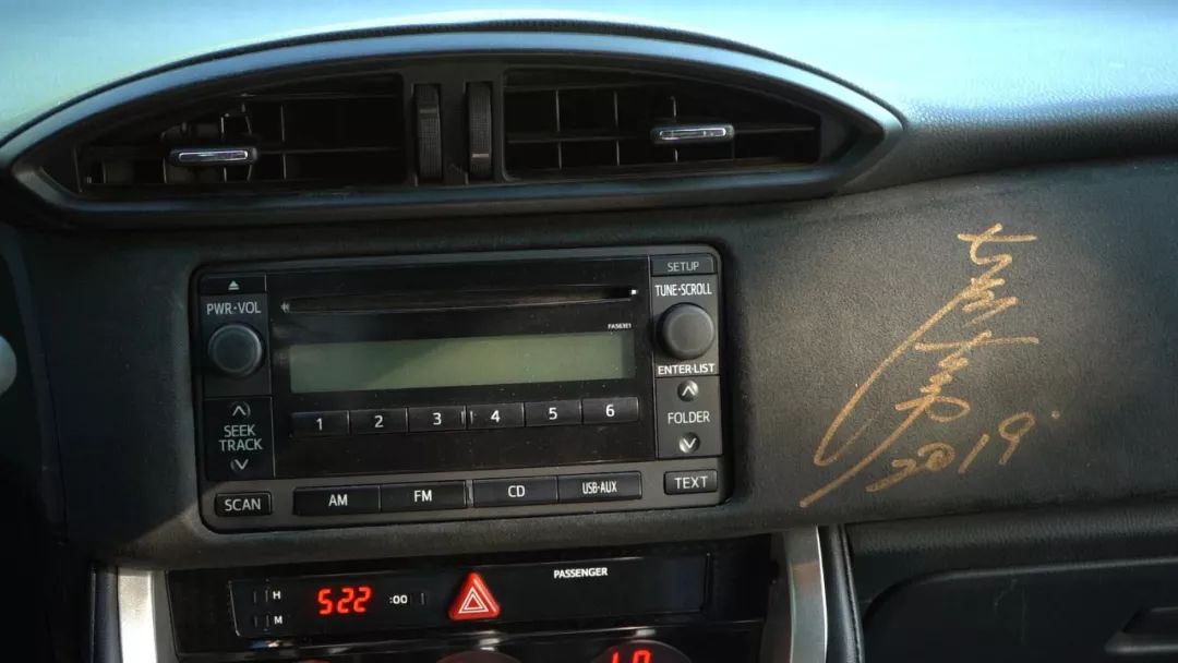 皮实耐用操控性好的手动挡车型,一万块钱的两厢车手动挡试驾感受