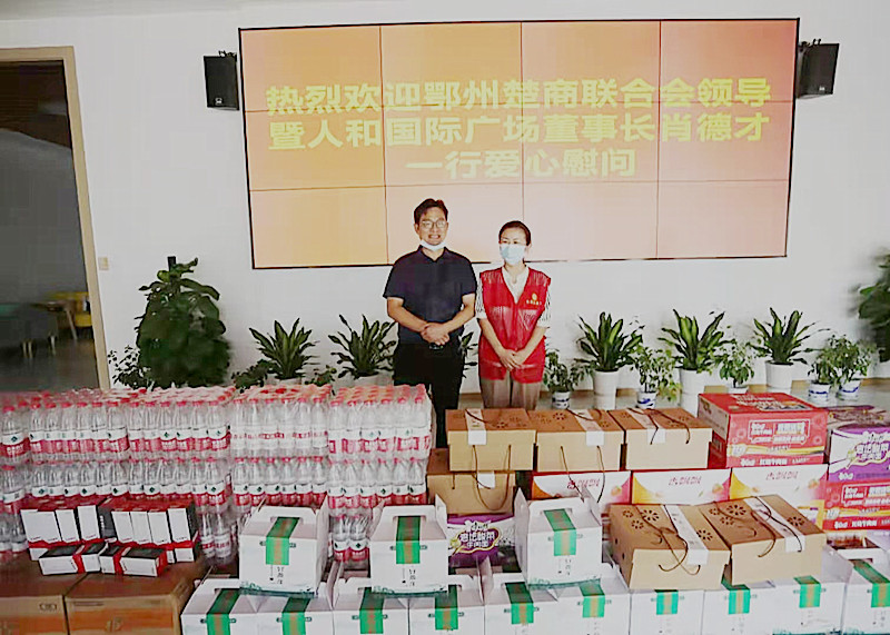 助力疫情防控志愿者们在行动,积极行动助力村域疫情防控一线