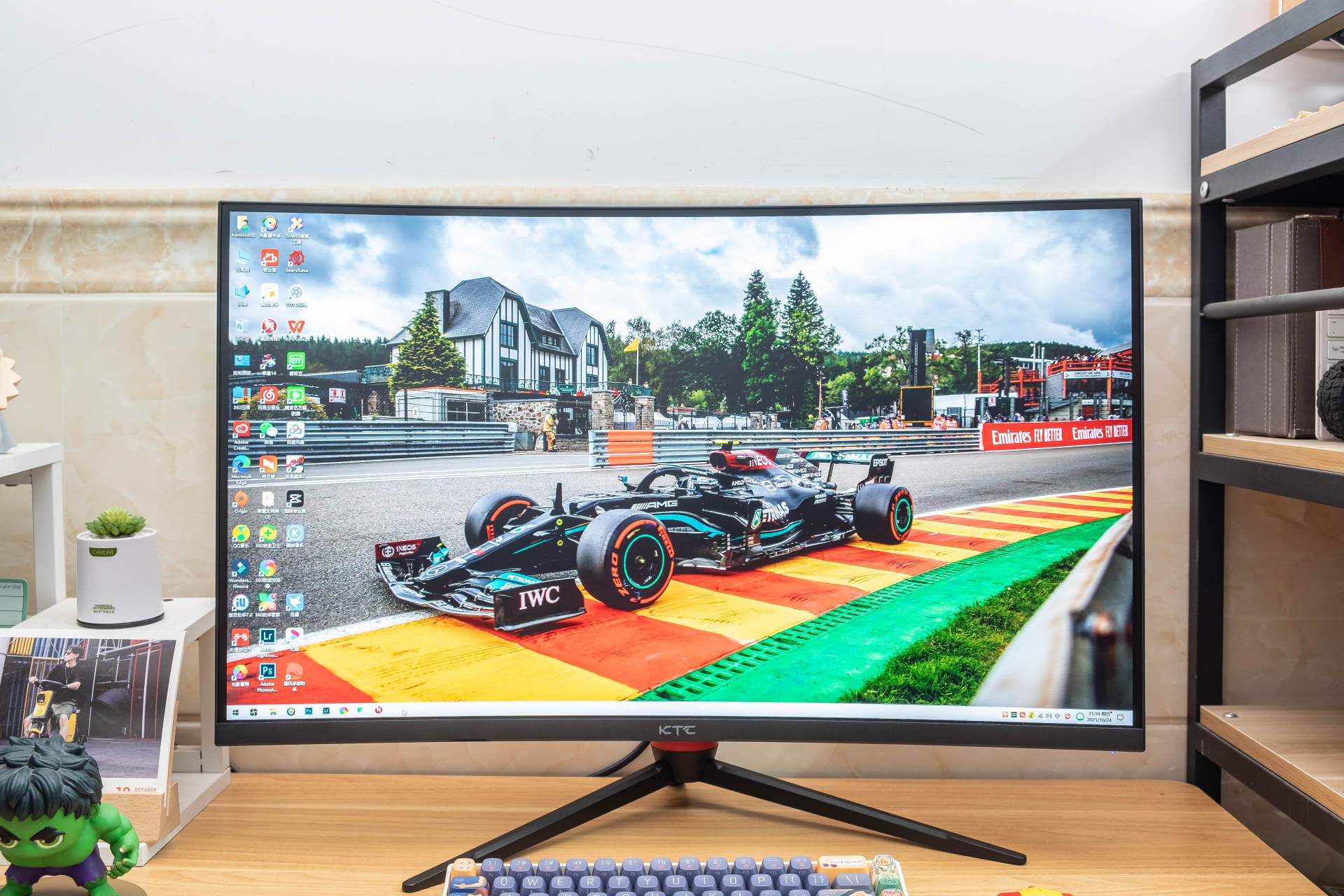 27寸2k144hz电竞显示器测评,1k165hz32寸曲面屏显示器测评