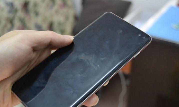 手机钢化膜三无产品能卖吗,手机钢化膜买了不马上贴行不行