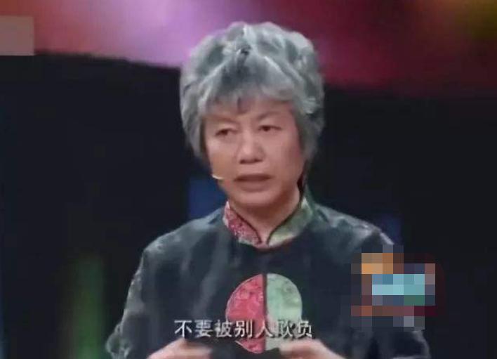 幼儿园小孩被打还手还是告诉老师,幼儿园孩子被打怎么教孩子反击