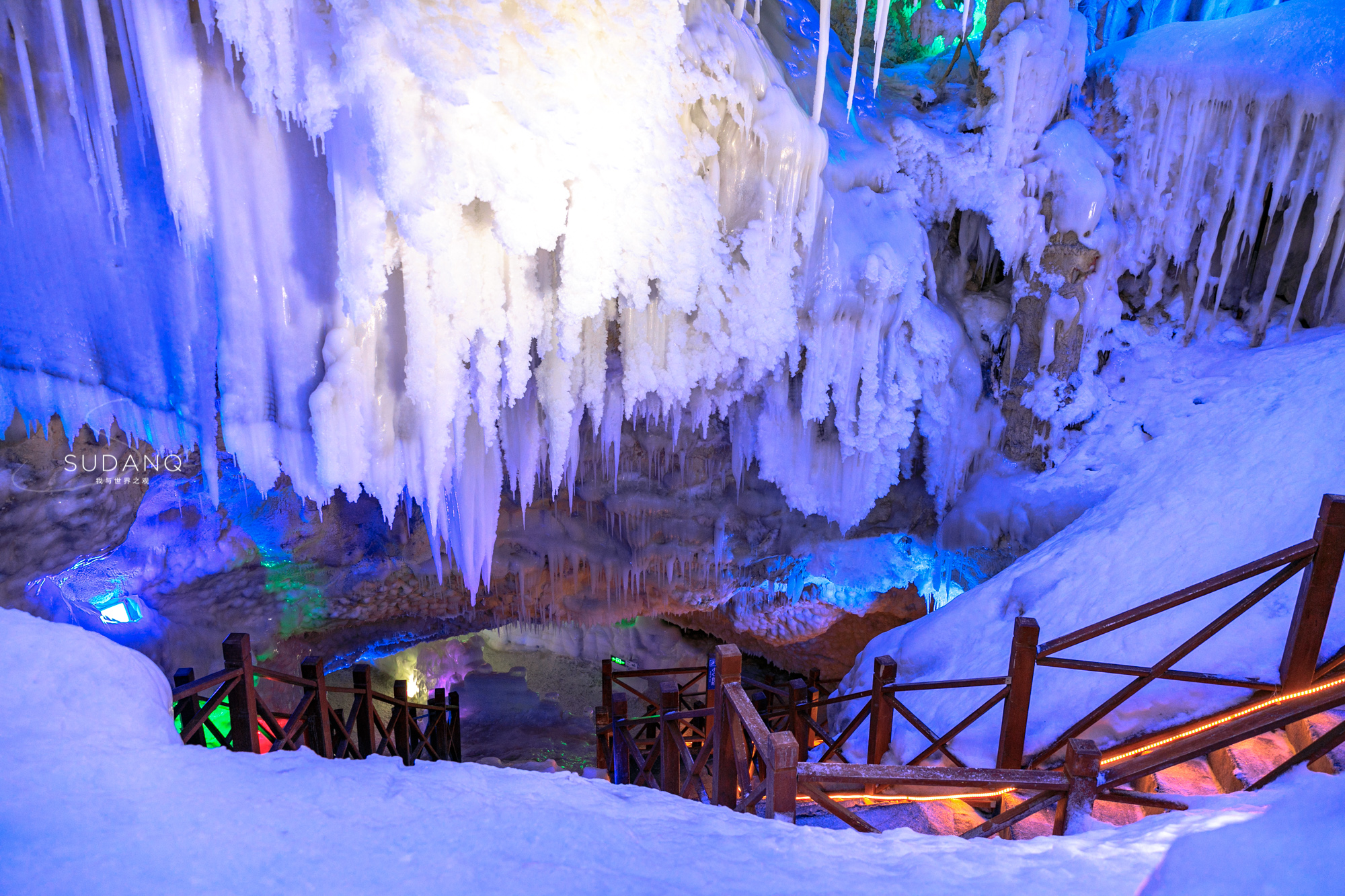 广西哪个山洞最好玩最有名,广西深山最美山洞