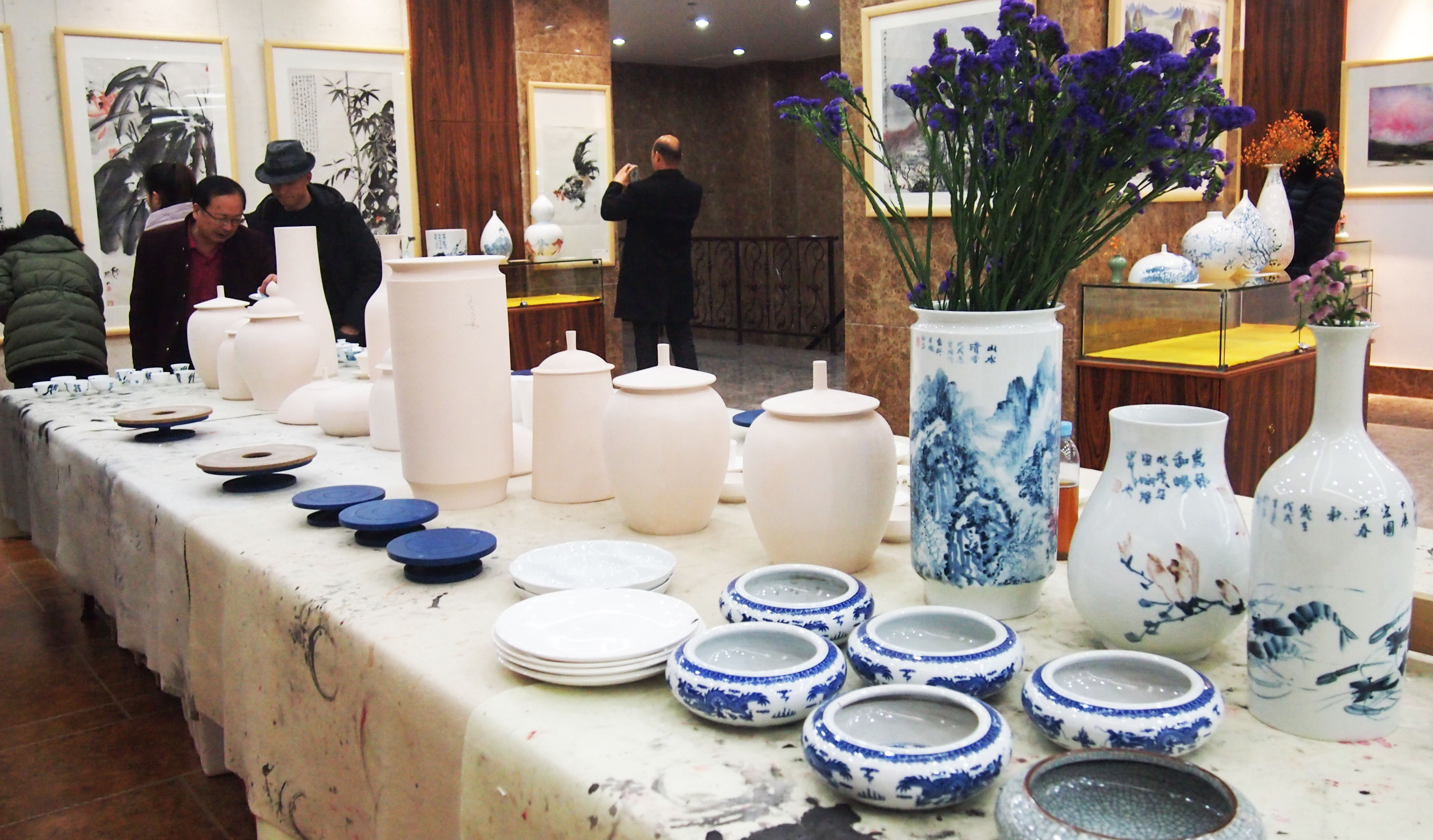 一农“气·象”陕西中青年画家2019迎新春作品展在西安隆重开幕！