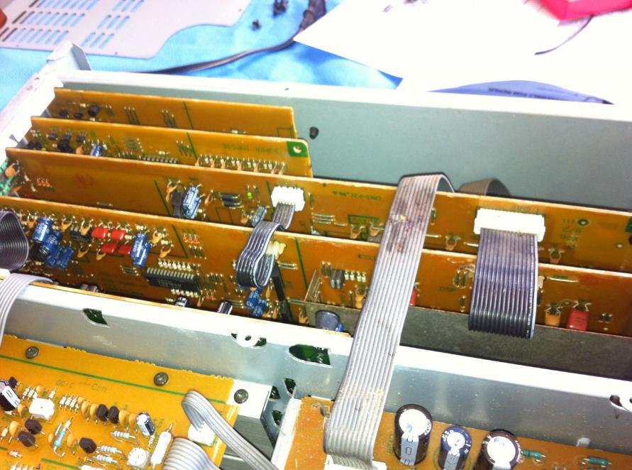 修一台建伍高端功放内部线路不亚于一台黑白电视机