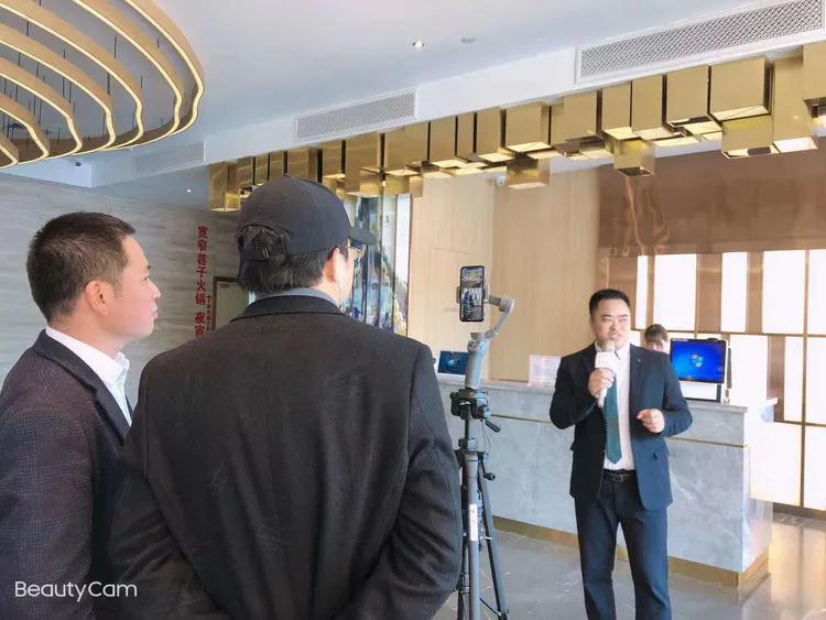 酒店业的创新之举—老徐直播:又见烟花三月,入梦桔子奥邦酒店
