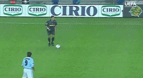 国米尤文罗纳尔多点球,国米时期的大罗摆钟过人