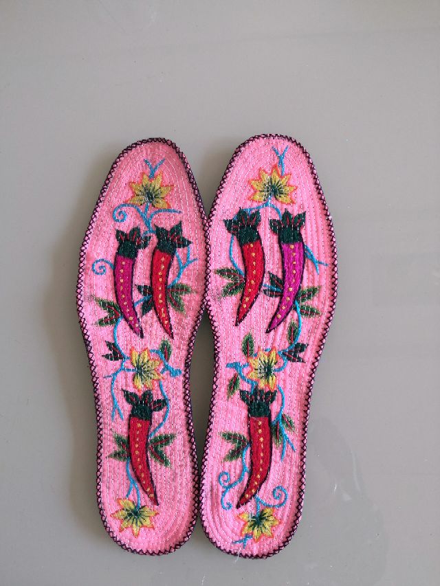 一个老人的爱心绣品（1）