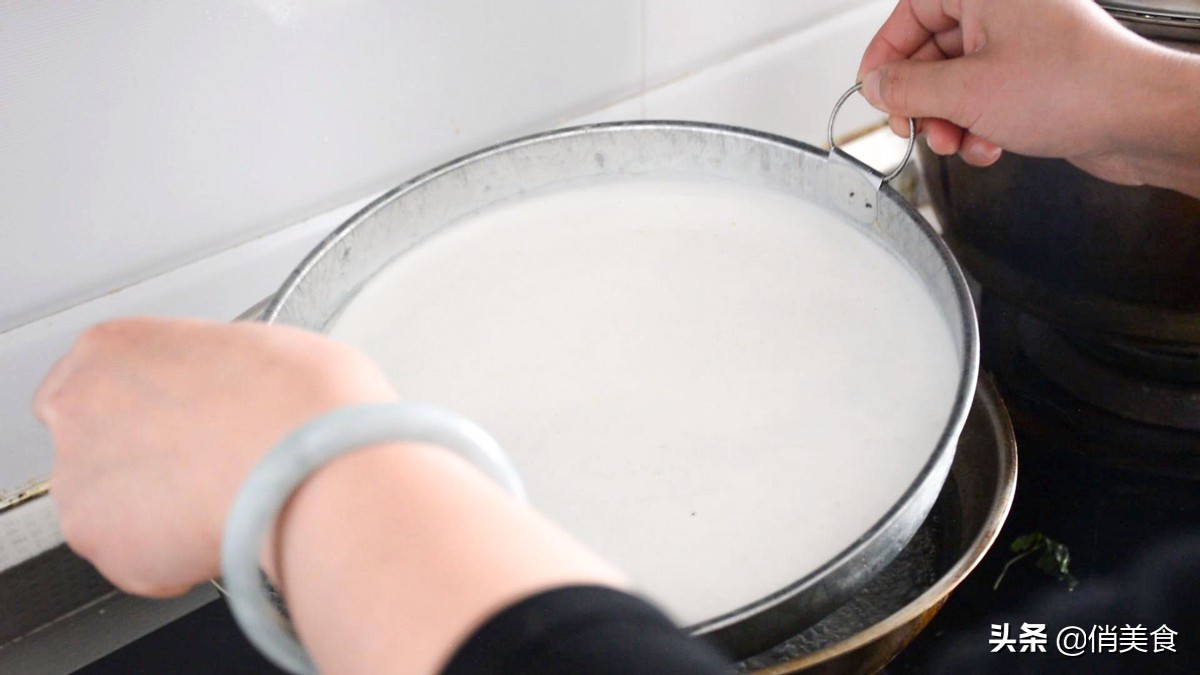 凉皮的浆要调到多少才柔软劲道,正宗凉皮制作全过程及配方