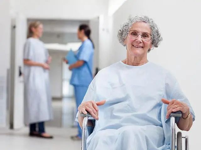 70岁急性脑梗严重吗能治好吗,八十多岁老人轻微脑梗该怎么做