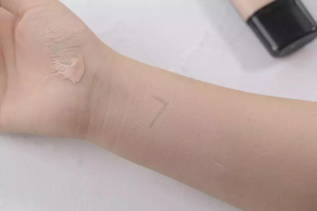 推荐8款适合干皮的粉底液,迪奥最贵粉底液