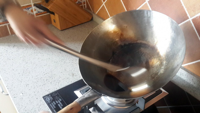 陈枝记和苏泊尔铁锅,山田锅好还是陈枝记好