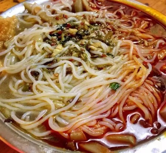 南宁螺蛳粉吃货推荐,推荐南宁好吃的螺蛳粉