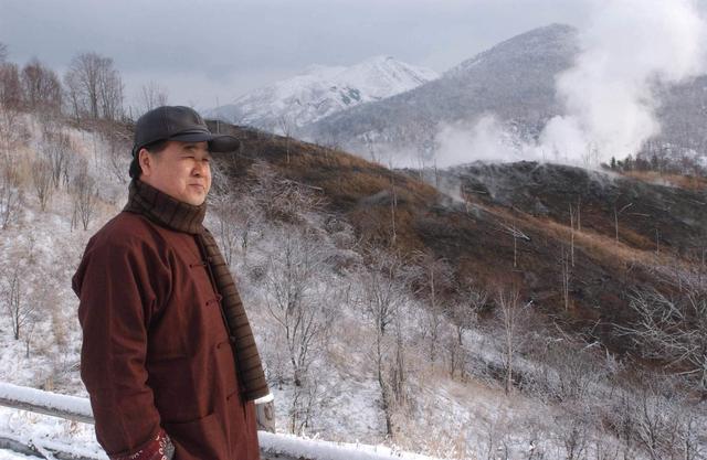 这本书因内容露骨成“*书禁**”，盗版书狂卖2000万册，获得文学大奖