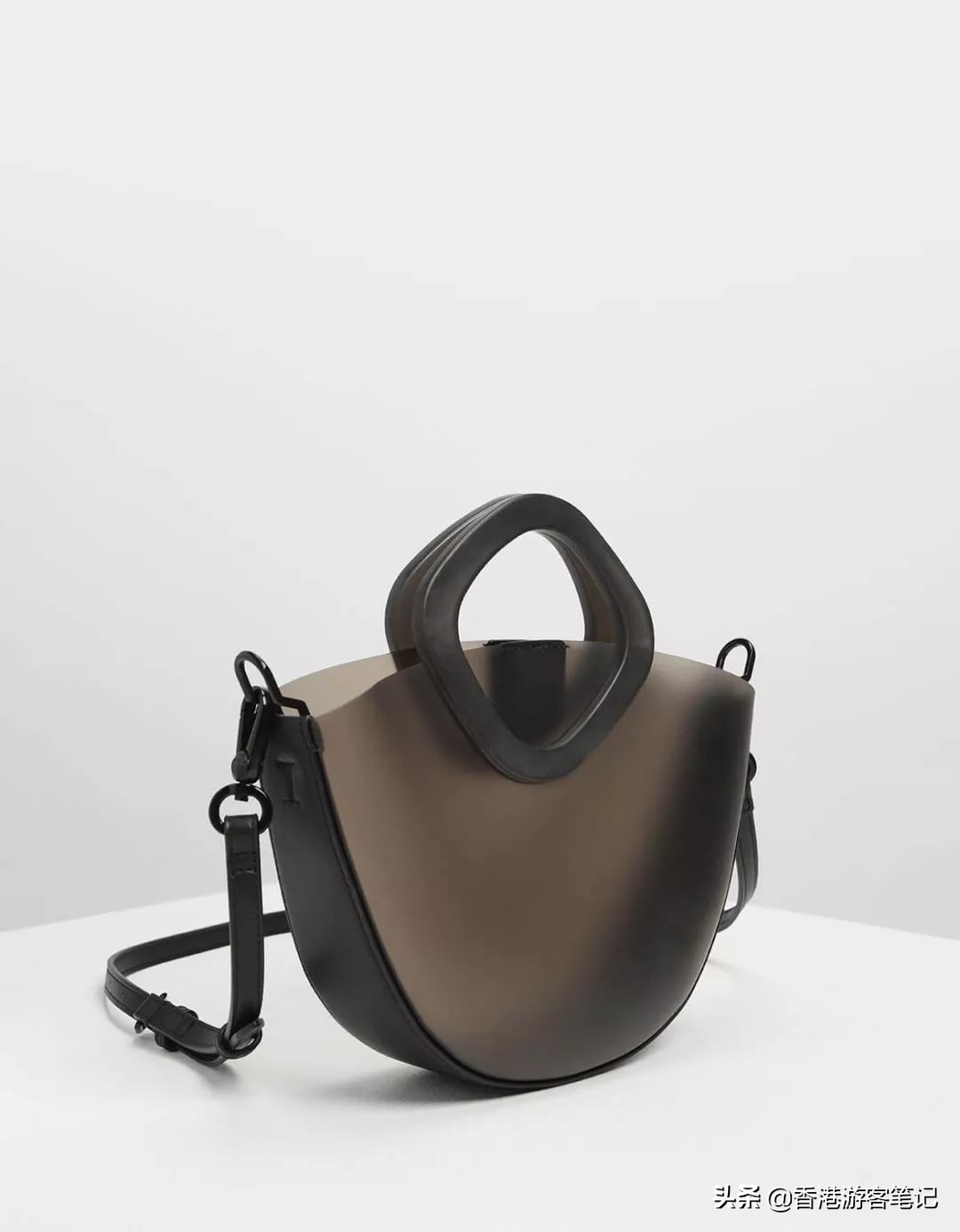 小ck不可以退吗,小ck为什么突然很便宜了