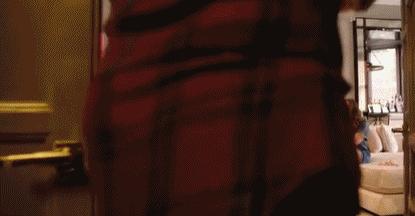 千万富豪如今蜗居在30平米的小屋,百亿富豪住豪宅