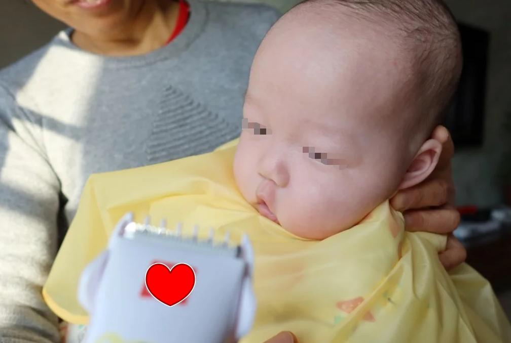 生下来丑宝宝怎么办,刚生出来的宝宝真丑