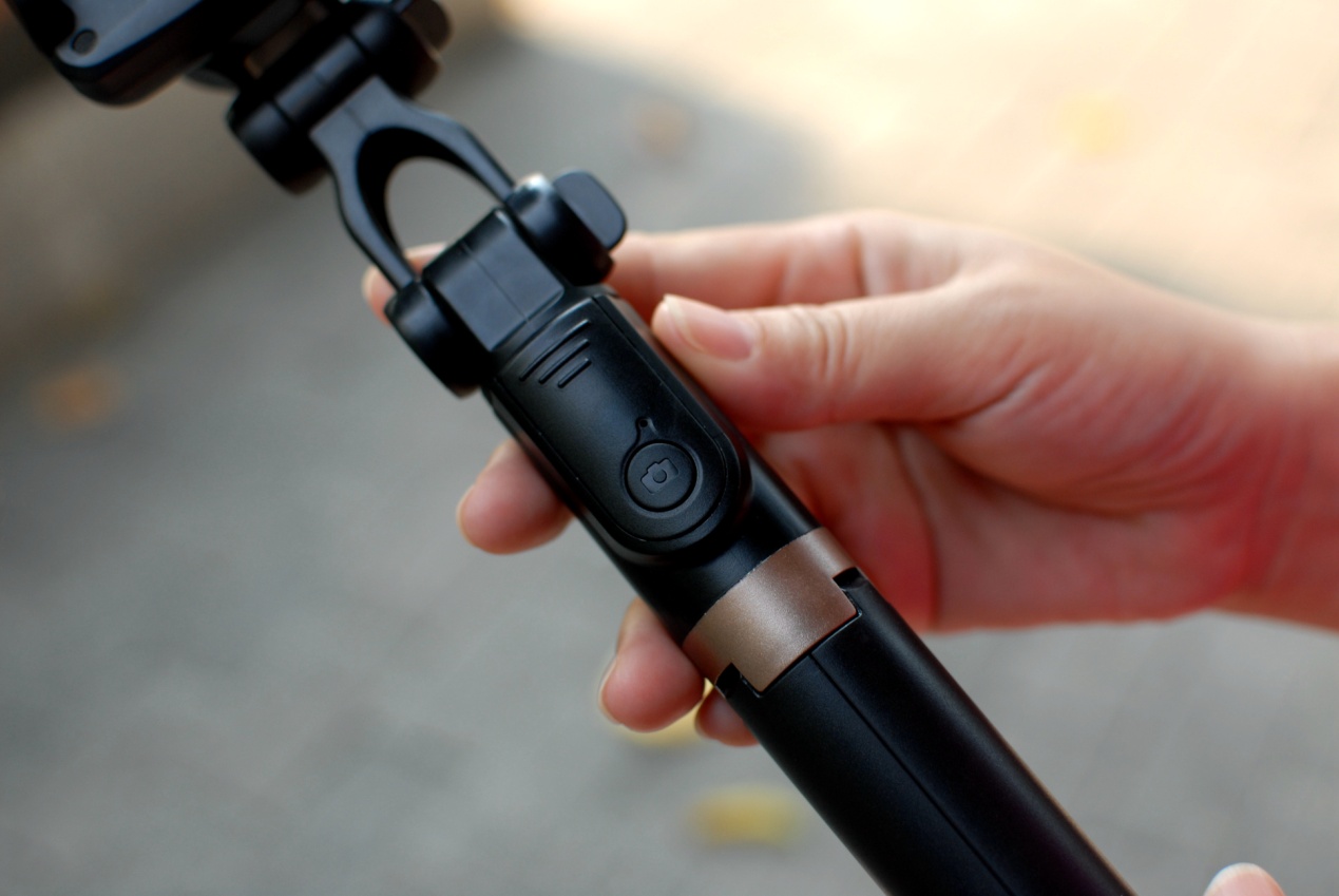 手持云台自拍稳定器,ar防抖动自拍杆稳定器推荐