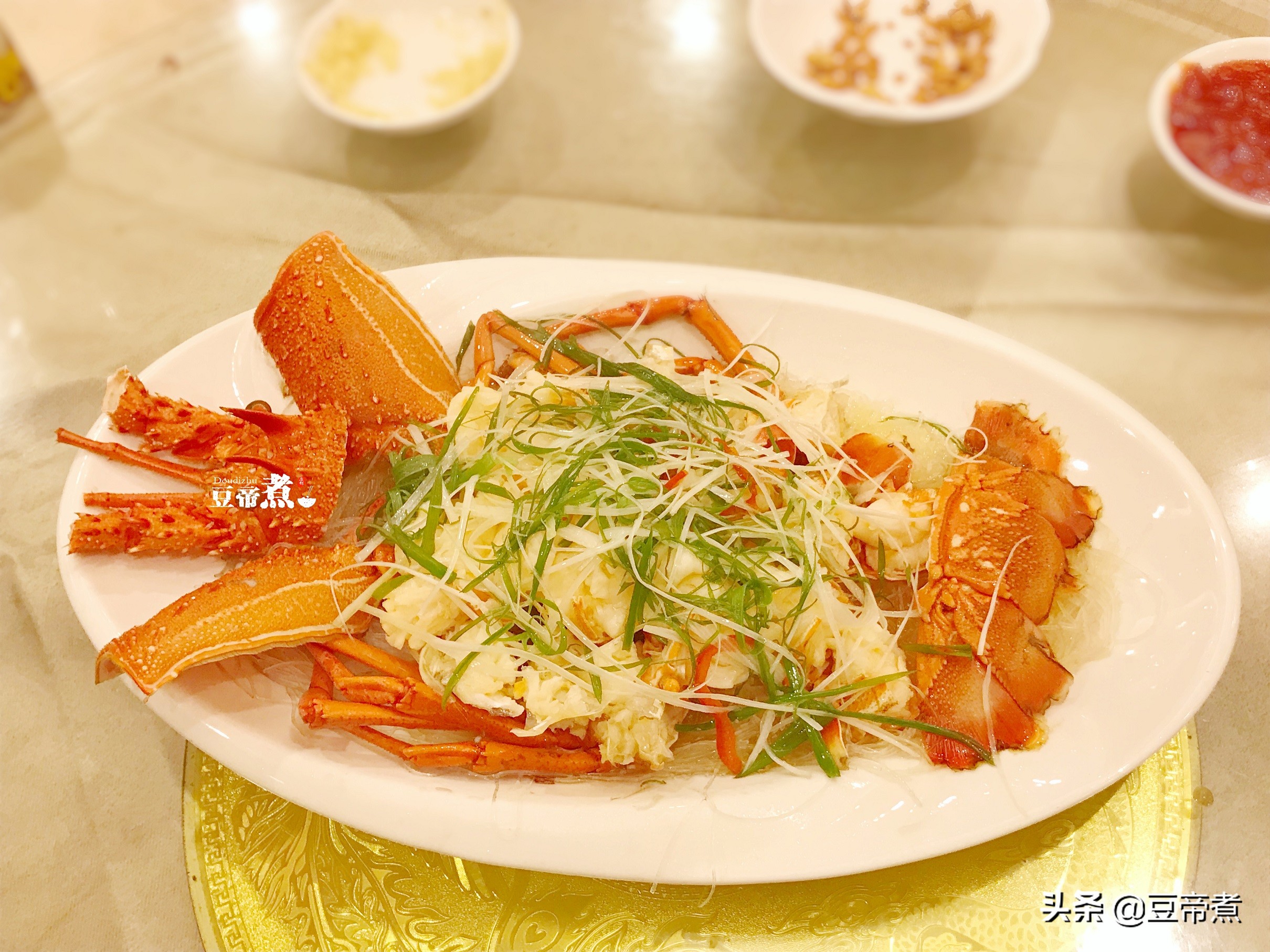 3500一桌左右的婚宴,有龙虾婚宴一桌多少钱