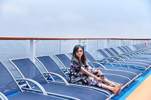 乘坐皇家加勒比邮轮太阳光光谱号,黄晓明皇家加勒比海洋光谱号