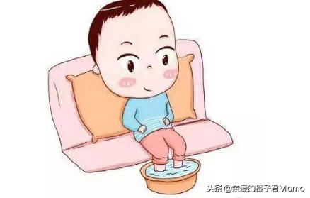宝宝不能光脚穿鞋吗,宝宝不愿意穿鞋袜怎么回事