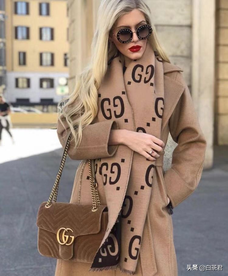 时尚秋冬爆款围巾,2021最流行的大牌围巾秋冬款