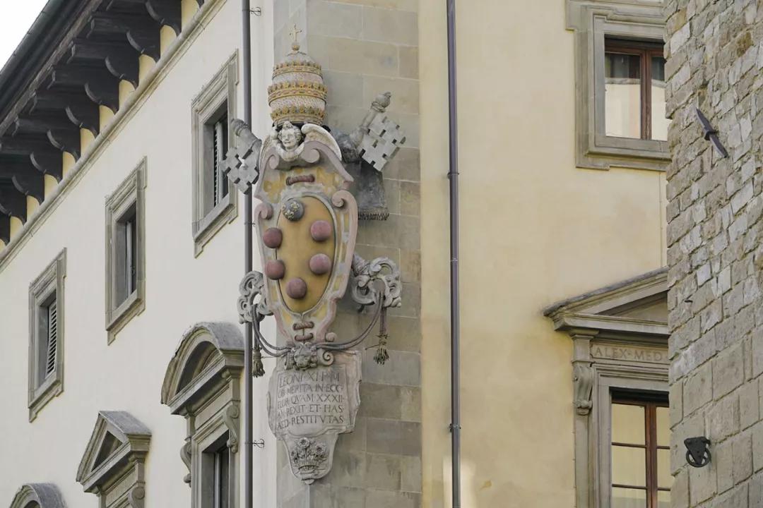 他捐了1000多亿文物,他捐给中国上千亿文物