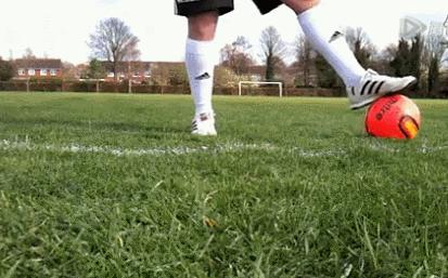 足球基本功运球训练,足球界外球变向规则视频