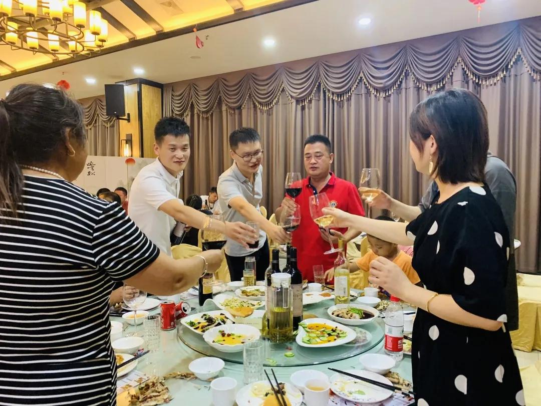 陕西丹凤葡萄酒厂西安总经销,渭南丹凤葡萄酒厂新闻报道