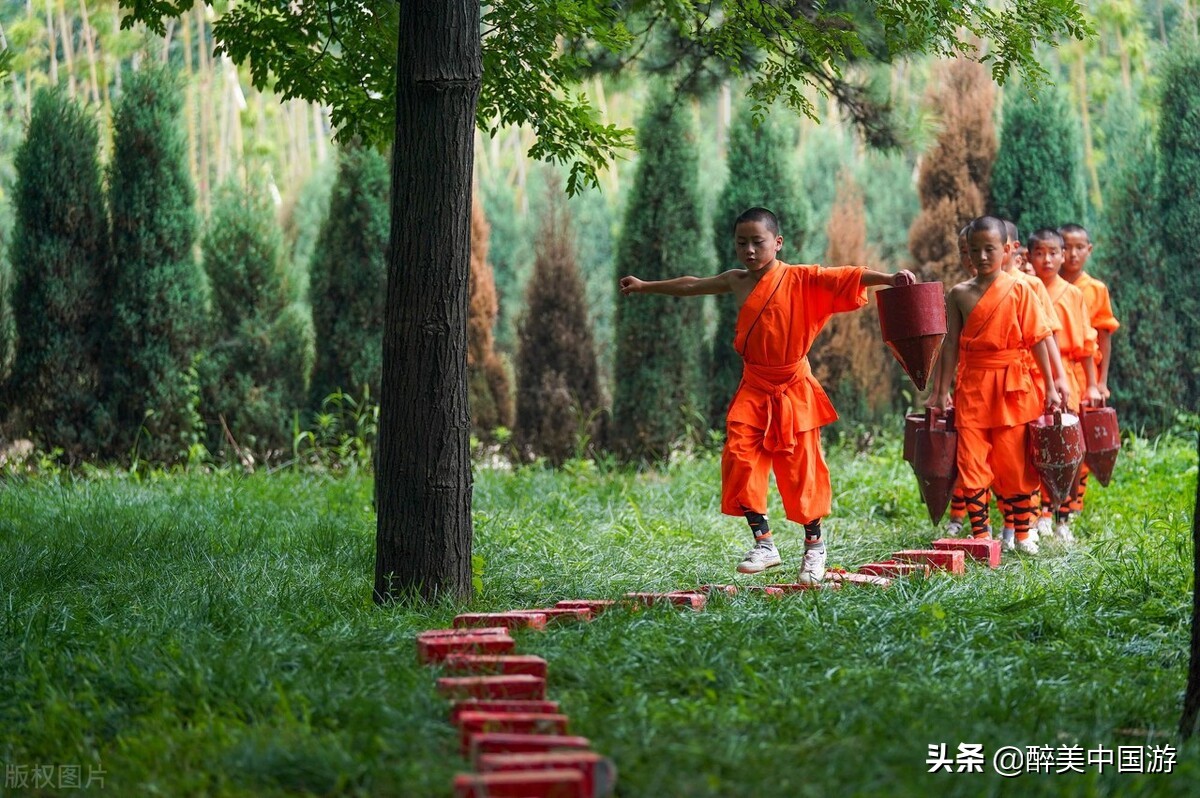 探访少林寺景区，感受雄视武林近千年的少林文化，附带游玩攻略
