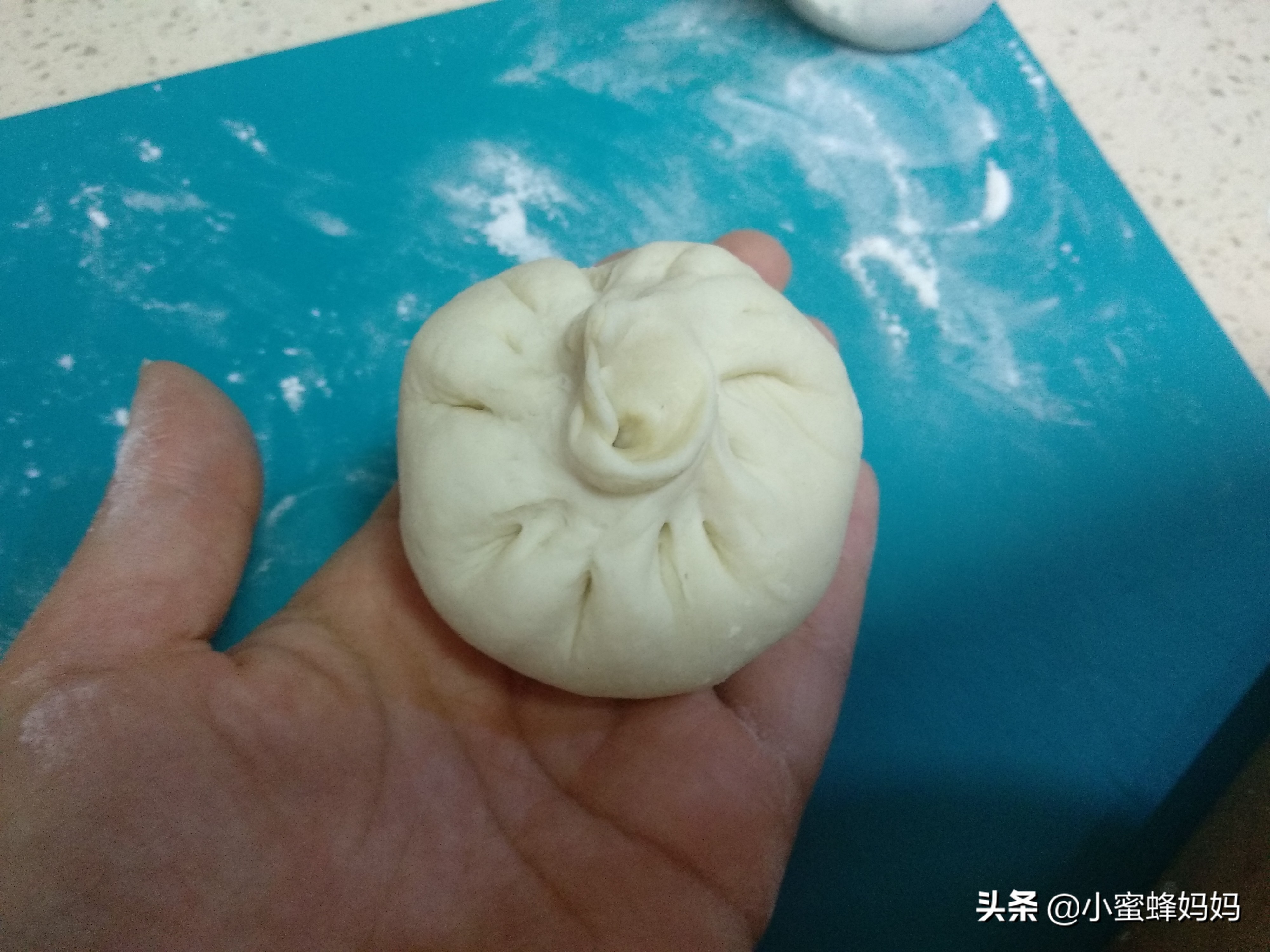 雪里红做包子视频,腌好的雪里红做包子