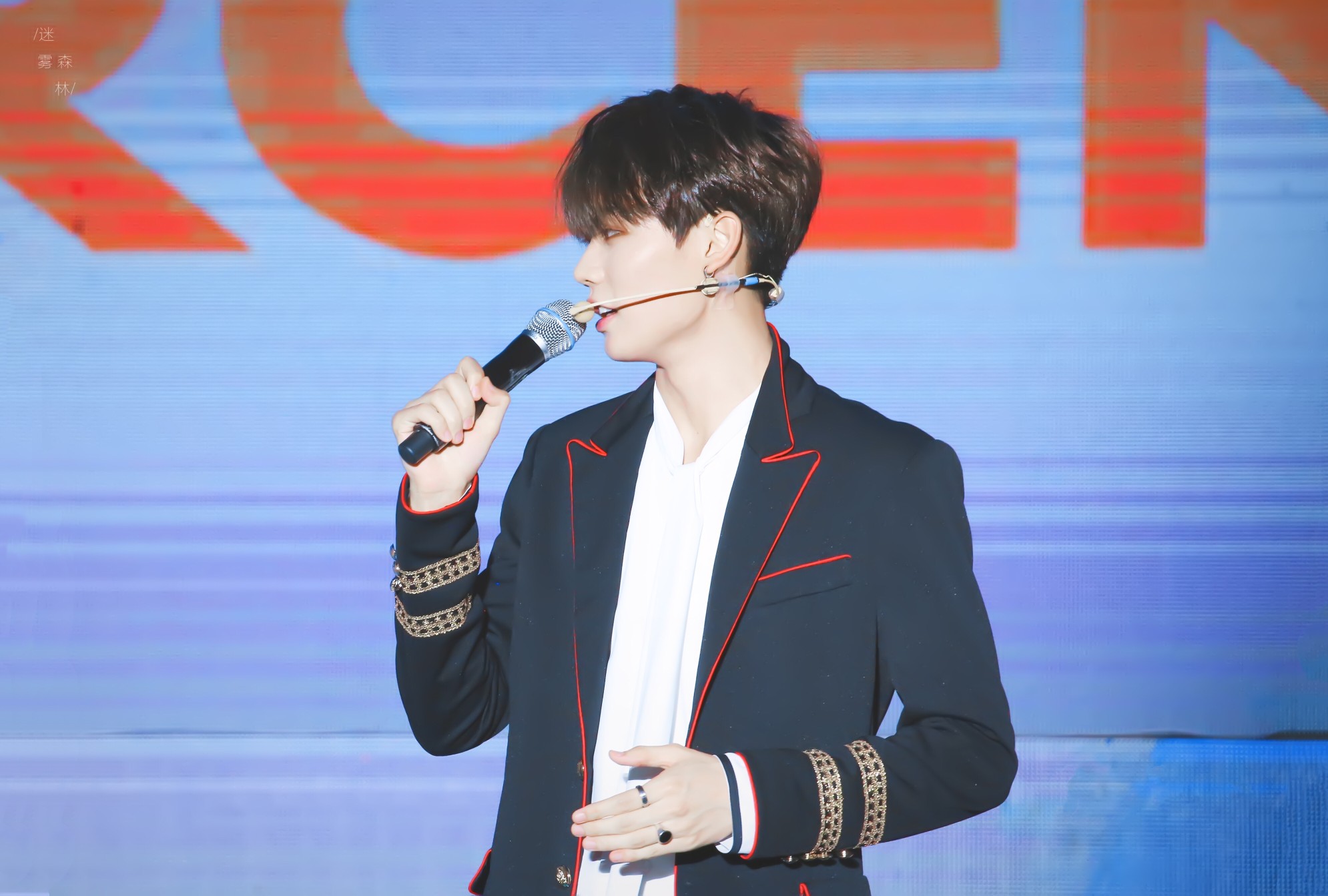 易烊千玺刘昊然新消息,刘昊然和易烊千玺王俊凯一起录歌