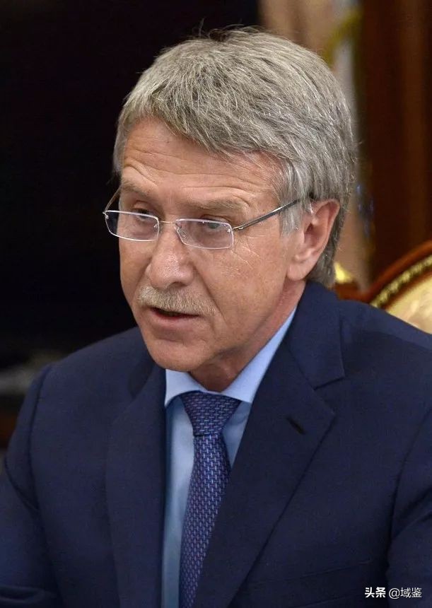 年度收藏家十大富豪,全球华人前十位的收藏家排名