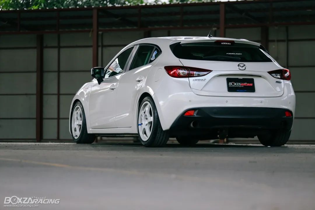 马自达平平无奇的车,平平无奇3v3试驾