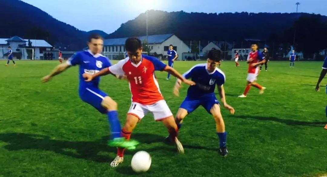 校园足球迈进2.0时代去向何方,校园足球重在基础而非竞技