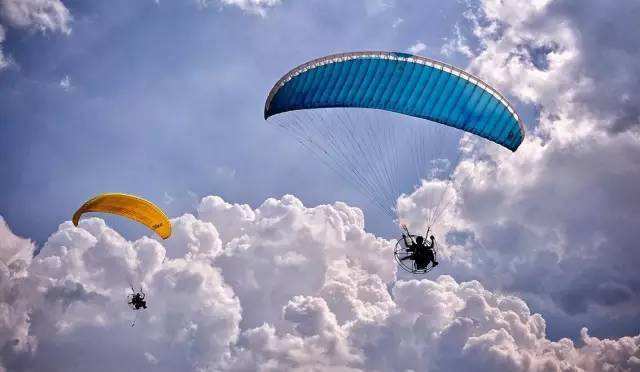 年入百万的群名,年入百万的群体