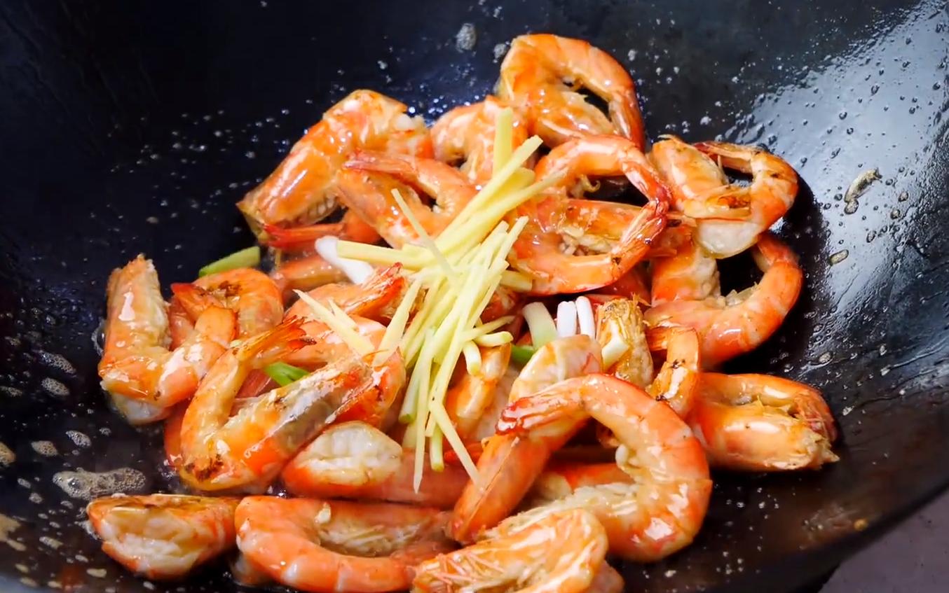 如何教你在家做油焖大虾教程视频,正宗油焖大虾简单只需3步