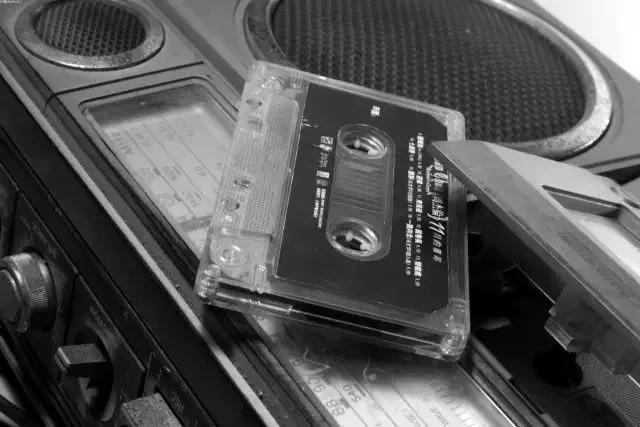 泪崩了歌曲原唱,泪崩了原唱完整版视频