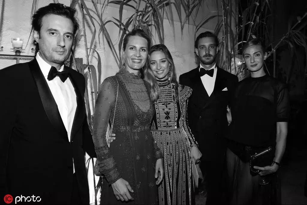 能嫁给王子的从来就不是“灰姑娘”，一起来看这场举办在世界五大宫殿之一的世纪梦幻婚礼吧