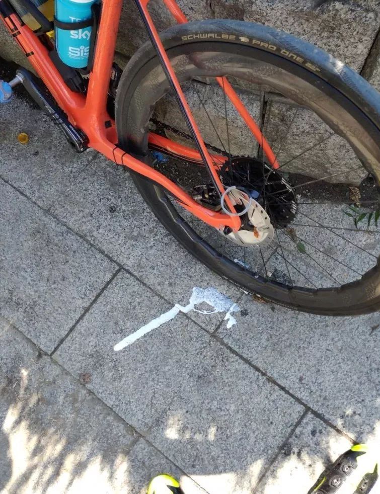 单车补胎液怎么补视频教程,单车补胎教学