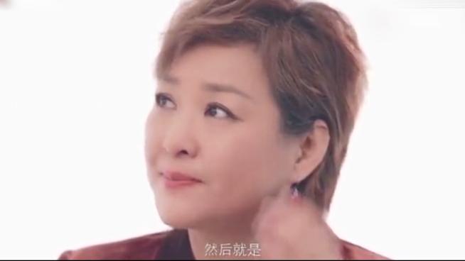 涂唐嫣口红调侃陈宝国，从央视名嘴到卖惨主播，李静如何走到这步