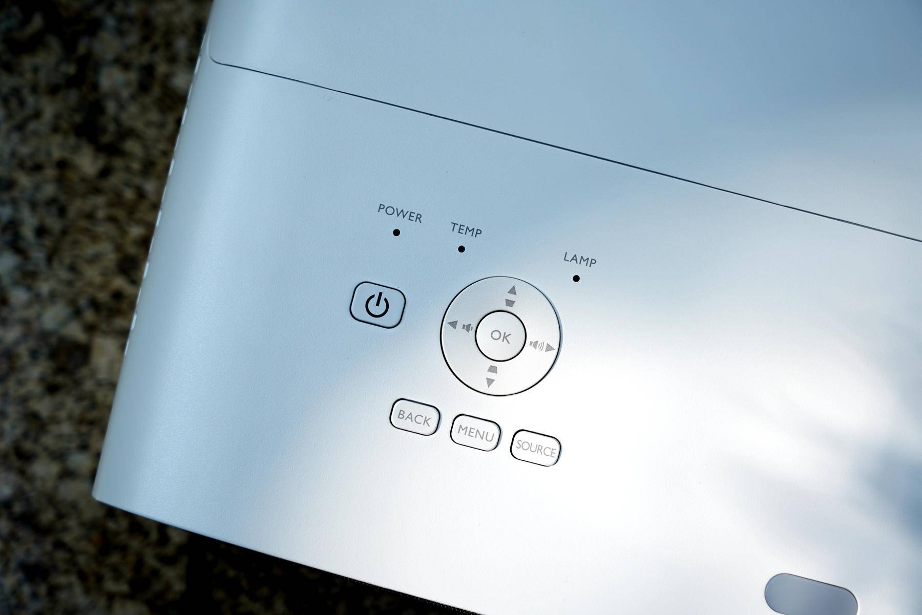 明基投影仪w4000和w2710对比评测,明基w2700brilliantcolour