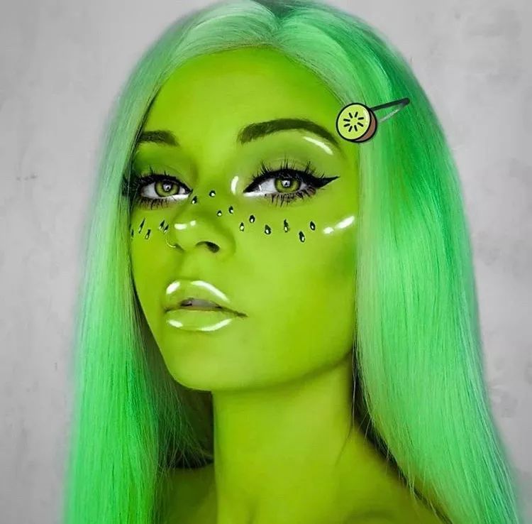 清透显白裸色,清新显白的牛油果绿