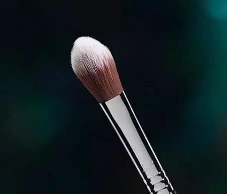 我都不敢想象化完妆后有多好看,化完妆丑了