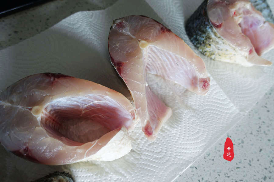 炖鱼的家常做法草鱼炖豆腐,五花肉草鱼炖豆腐怎么做才好吃啊