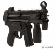 mp5冲锋枪能打死大型动物吗,反恐利器mp5弹鼓式冲锋枪