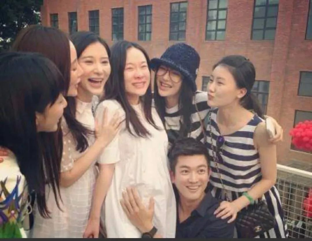 年下男为啥喜欢大龄女,大龄男女的真实感觉