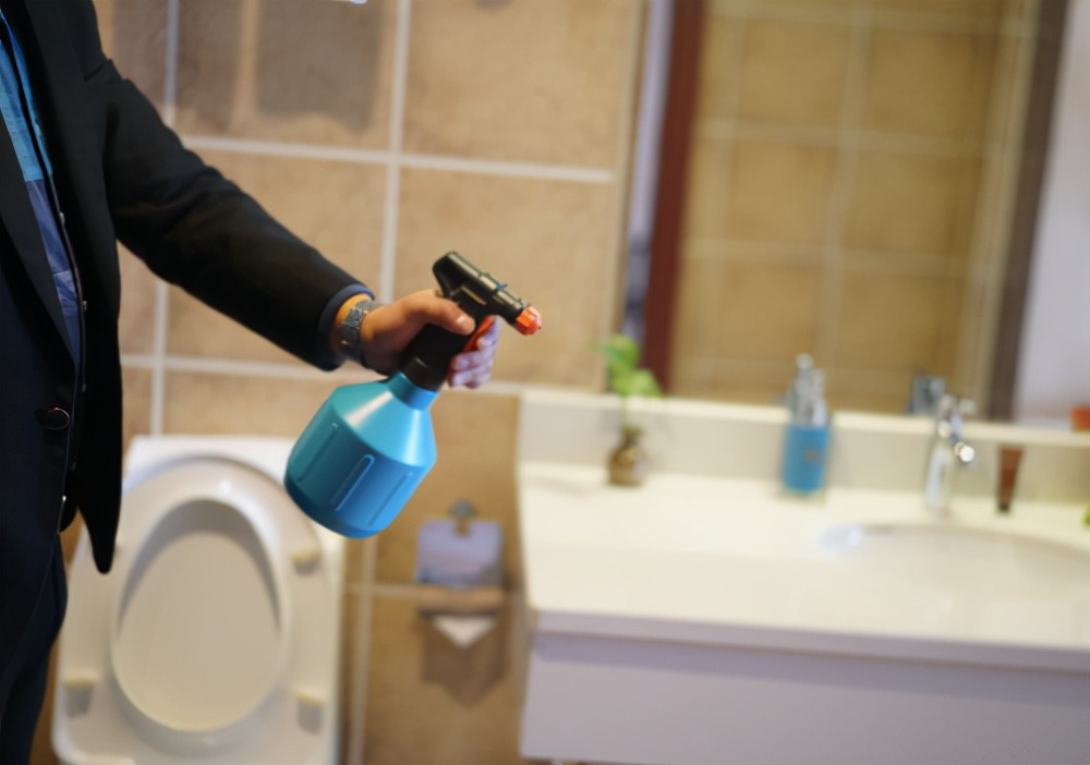 去厕所异味小妙招,风油精去厕所异味小妙招