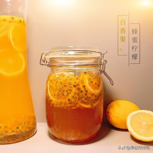 夏日开胃餐百香果柠檬蜂蜜茶,百香果柠檬茶承包你一整个夏天