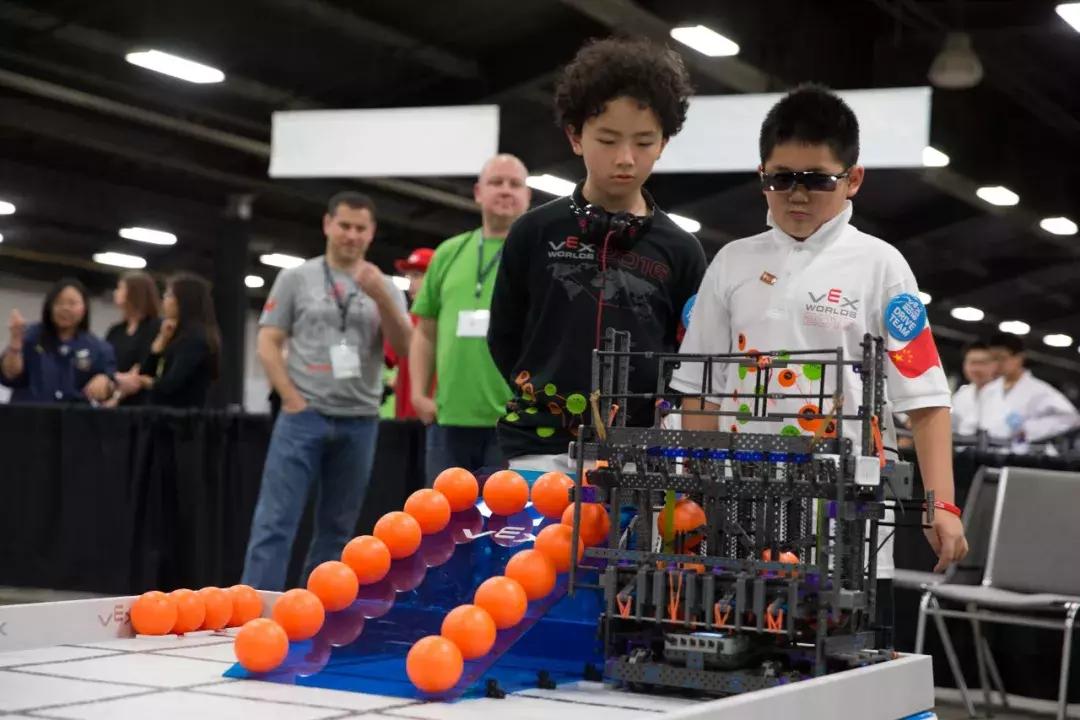 携手乐博士（中国）助力陕西人工智能教育