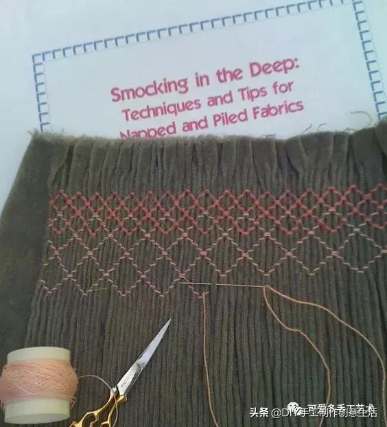 棒针织百褶裙边花样视频,编织收缩小包